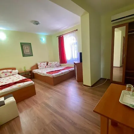 Iorga's House إيفوري نورد