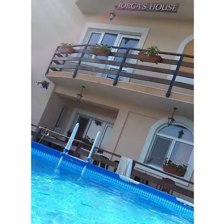 فيلة Iorga's House *